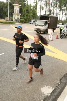 Runner Photo 4263334