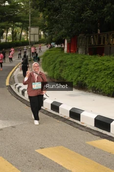 Runner Photo 4263343