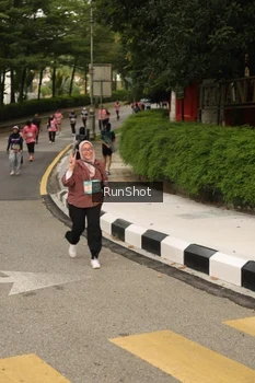 Runner Photo 4263347