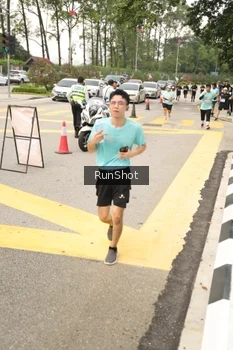 Runner Photo 4263351