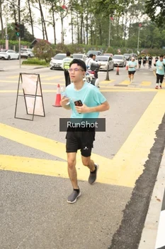 Runner Photo 4263354