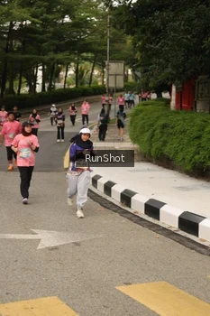 Runner Photo 4263356