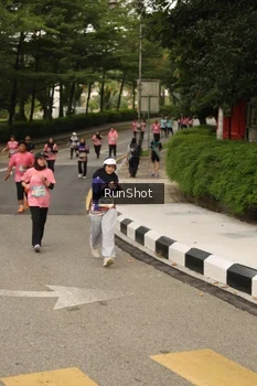 Runner Photo 4263357