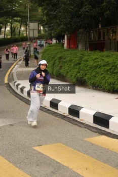 Runner Photo 4263365