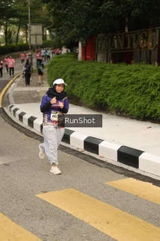 Runner Photo 4263366