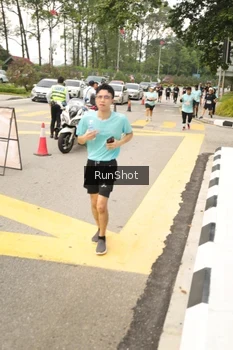 Runner Photo 4263371
