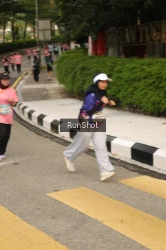 Runner Photo 4263373