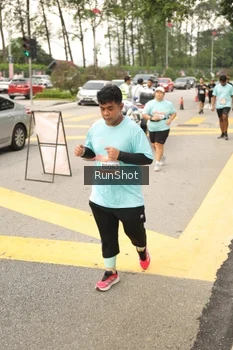Runner Photo 4263380