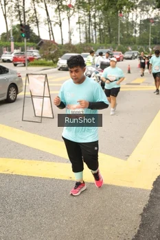 Runner Photo 4263385
