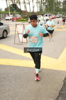 Runner Photo 4263387