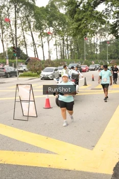 Runner Photo 4263393