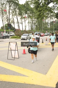 Runner Photo 4263399
