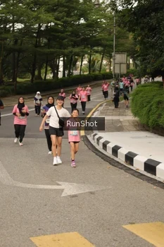 Runner Photo 4263400