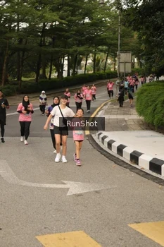 Runner Photo 4263404