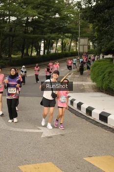 Runner Photo 4263407