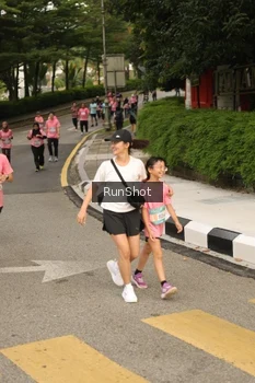 Runner Photo 4263411