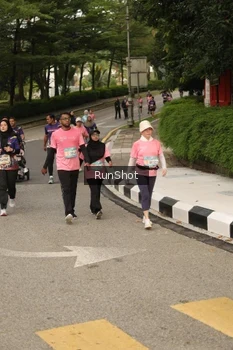 Runner Photo 4263592