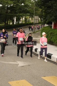 Runner Photo 4263593
