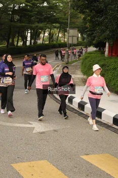 Runner Photo 4263598