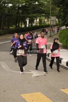 Runner Photo 4263599