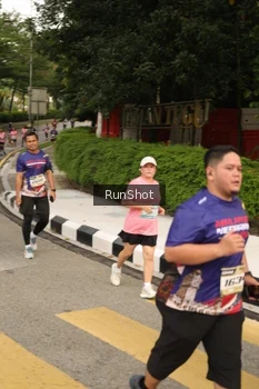 Runner Photo 4263626
