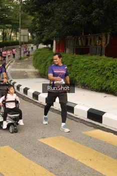 Runner Photo 4263636