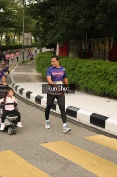 Runner Photo 4263638