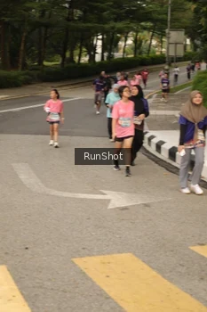 Runner Photo 4263660
