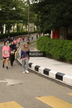 Runner Photo 4263661