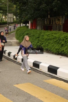 Runner Photo 4263669
