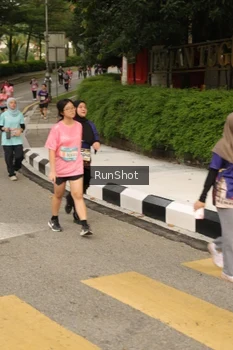 Runner Photo 4263671