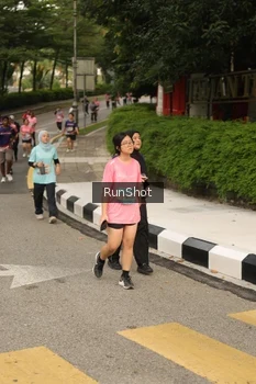 Runner Photo 4263673