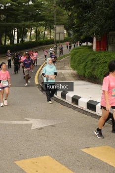 Runner Photo 4263676