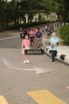 Runner Photo 4263679