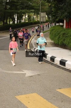 Runner Photo 4263681