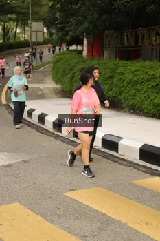 Runner Photo 4263682