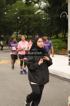 Runner Photo 4263688