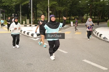 Runner Photo 4263757