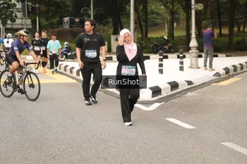 Runner Photo 4263777