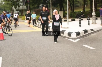 Runner Photo 4263791