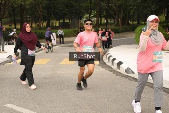 Runner Photo 4263813