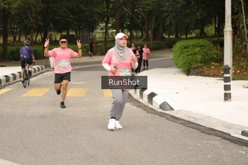 Runner Photo 4263815
