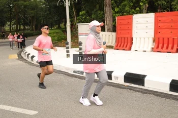 Runner Photo 4263818