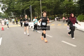 Runner Photo 4263826