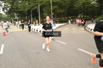 Runner Photo 4263835