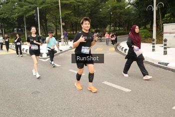 Runner Photo 4263837