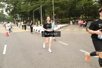 Runner Photo 4263842
