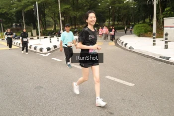 Runner Photo 4263843