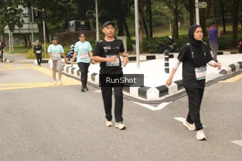 Runner Photo 4263866