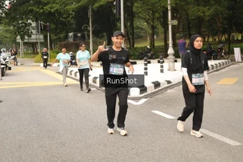 Runner Photo 4263867